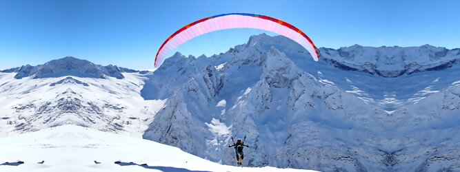Trip Reiseideen - Paragleiten im Winter die Freizeit spüren und schwerelos über die Tiroler Bergwelt fliegen. Auch für Anfänger werden Flüge, Tandemflüge angeboten.