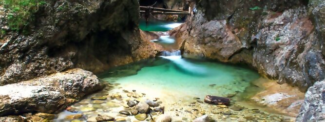 Trip Reiseideen - schönste Klammen, Grotten, Schluchten, Gumpen & Höhlen sind ideale Ziele für einen Tirol Tagesausflug im Wanderurlaub. Reisetipp zu den schönsten Plätzen