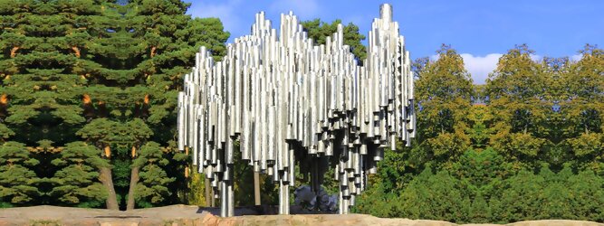 Trip Reiseideen Reisetipps - Sibelius Monument in Helsinki, Finnland. Wie stilisierte Orgelpfeifen, verblüfft die abstrakt kühne Optik dieser Skulptur und symbolisiert das kreative künstlerische Musikschaffen des weltberühmten finnischen Komponisten Jean Sibelius. Das imposante Denkmal liegt in einem wunderschönen Park. Der als „Johann Julius Christian Sibelius“ geborene Jean Sibelius ist für die Finnen eine äußerst wichtige Person und gilt als Ikone der finnischen Musik. Die bekanntesten Werke des freischaffenden Komponisten sind Symphonie 1-7, Kullervo und Violinkonzert. Unzählige Besucher aus nah und fern kommen in den Park, um eines der meistfotografierten Denkmäler Finnlands zu sehen.